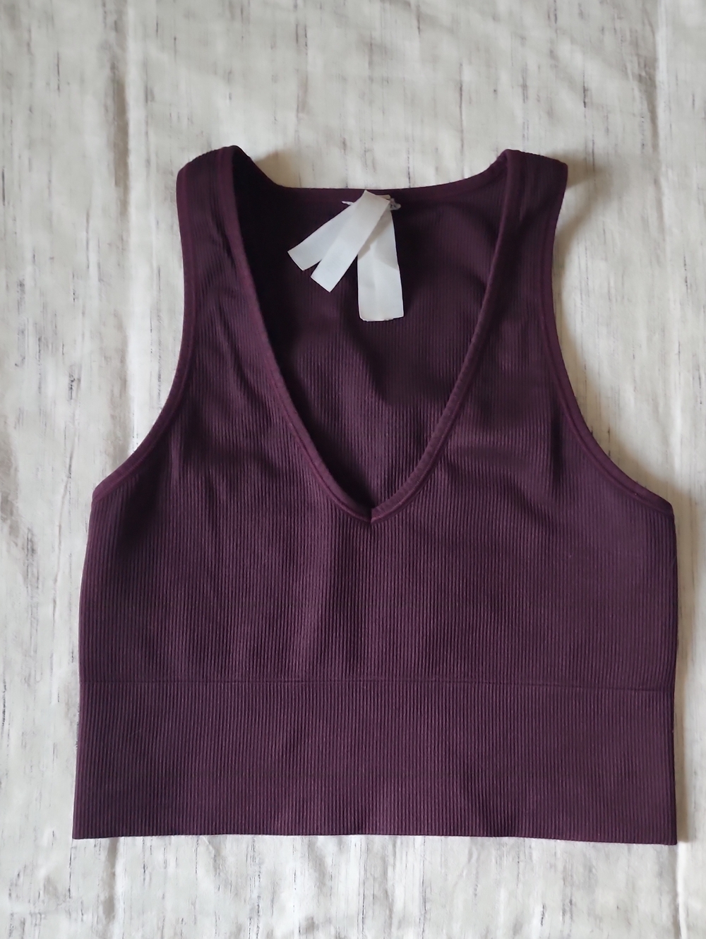Women's Ribbed V-Neck Cropped Tank Sports Bra- Plum SM/MD
